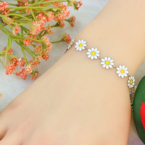 "New Beautiful Design Bracelet for Women/Girls, Gift, B626 - Picture 2 of 10